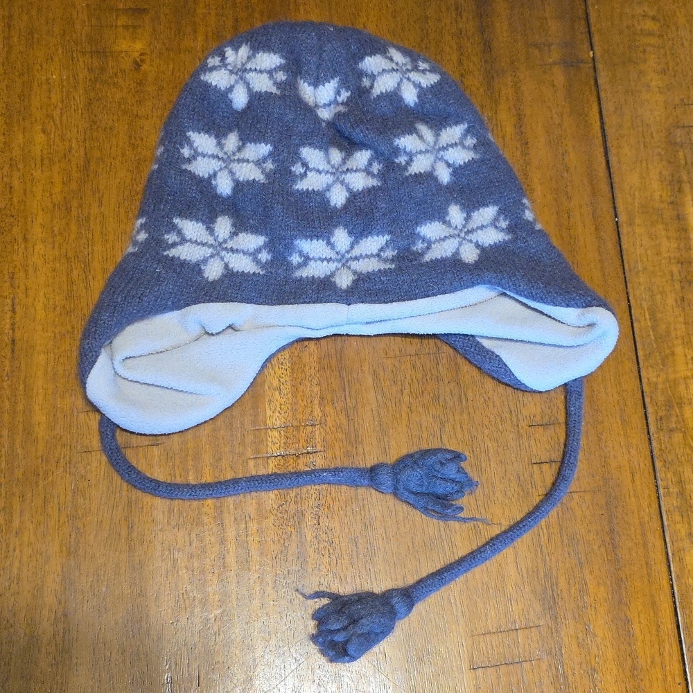 Men's Gray and White Winter Hat